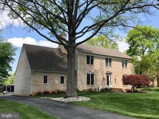 15432 Quail Run Dr, Gaithersburg, MD 20878