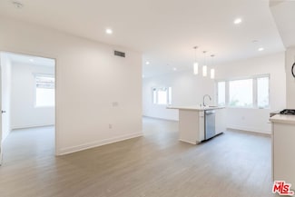 843 Wilcox Ave Unit 102, Los Angeles, CA 90038