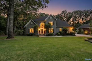 404 Ferncrest St SW, Hartselle, AL 35640