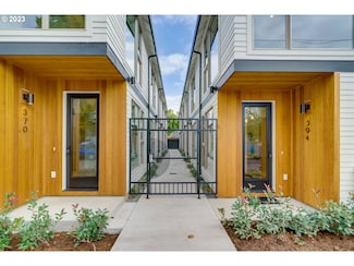 374 SE 86th Ave Unit 9, Portland, OR 97216