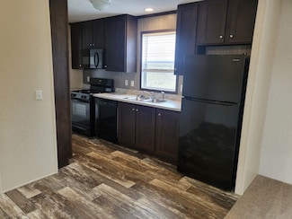 256 Spruce Unit 256, Highland, MI 48357