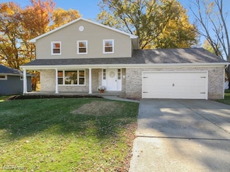 2089 Shetland Ln, Youngstown, OH 44514