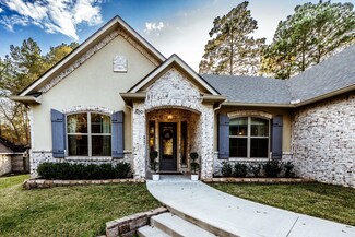 409 Piping Rock Dr, Huntsville, TX 77340