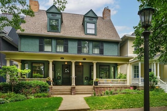 655 Goodrich Ave, Saint Paul, MN 55105