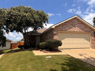 4004 Shawnee Trail, Heartland, TX 75126