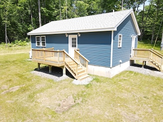 14 Bailey Hill Rd, Cambridge, ME 04923