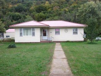7390 Hwy 133 W, Woodman, WI 53805