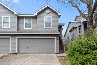 34 S Villa Oaks Dr, Spring, TX 77382