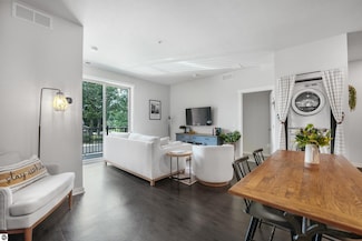 630 S Garfield Ave Unit 203, Traverse City, MI 49686