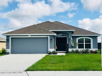 663 Moment St, Cocoa, FL 32926