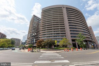1200 Crystal Dr Unit 1114, Arlington, VA 22202
