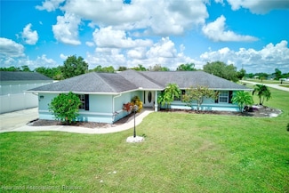 201 Devon Way NE, Lake Placid, FL 33852