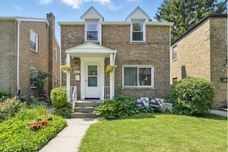 3831 Kirk St, Skokie, IL 60076
