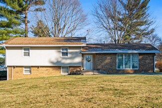 4312 E Maple Manor Pkwy, Muncie, IN 47302