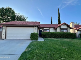 2815 College Park Dr, Lancaster, CA 93536