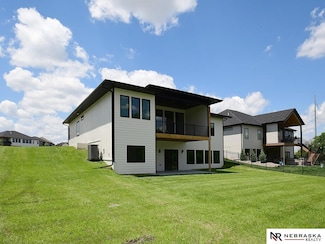 6320 S 90th St, Lincoln, NE 68526