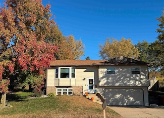 300 W 25th St, Yankton, SD 57078