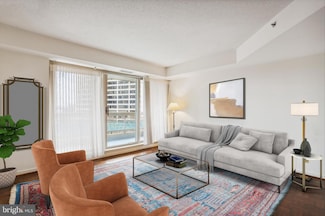 5600 Wisconsin Ave Unit 904, Chevy Chase, MD 20815