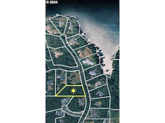 83410 S Cove Dr, Dunes City, OR 97439