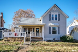 304 N Lilac St, Elmwood, IL 61529