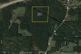 8 E Wright Rd, Bloomfield, IN 47424