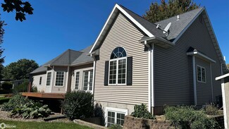 302 E Oak St, New Sharon, IA 50207