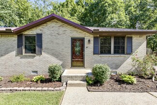 7111 Birchbark Dr, Fairview, TN 37062