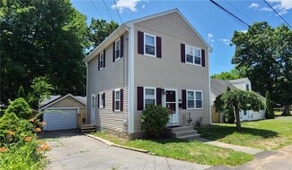 68 Merle St, Warwick, RI 02889