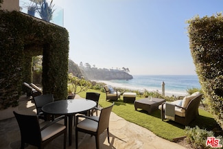 31 Bay Dr, Laguna Beach, CA 92651