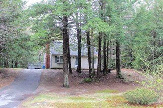 143 Tanglewood Dr, Henniker, NH 03242
