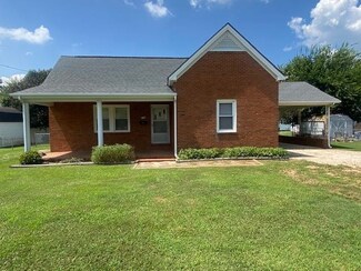 200 S 11th St, Erwin, NC 28339