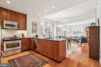 1425 Locust St Unit 10C, Philadelphia, PA 19102