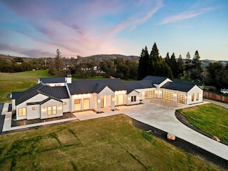 2735 Rattlesnake Rd, Newcastle, CA 95658
