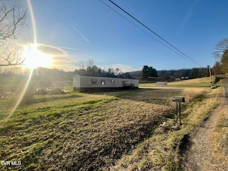 4213 Kiser Rd, Coeburn, VA 24230