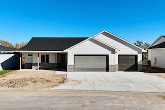 5522 N Saint Paul Ct, Wichita, KS 67204