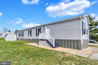114 Gateshead Dr, Stewartstown, PA 17363