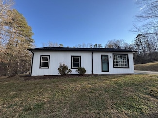 917 Luna Lake Rd, Danville, VA 24541