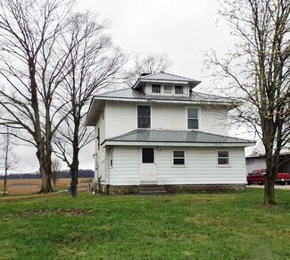 4468 S Petersburg Rd, Wheatland, IN 47597