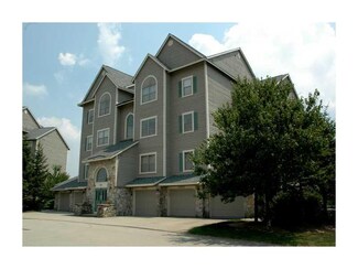 8110 Stonegate Dr, Seven Springs Resort, PA 15622