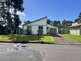 1684 29th St, Florence, OR 97439