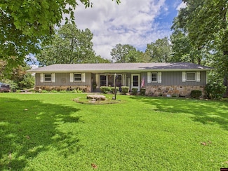 1704 Eagle Dr, Mountain Home, AR 72653