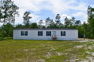 1766 Murphy Rd, Waynesville, GA 31566