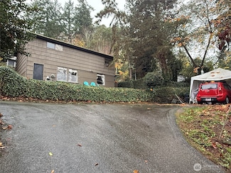 3002 E 19th St, Bremerton, WA 98310