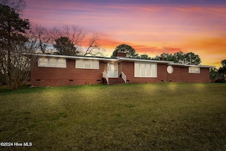 800 Hunter Hill Rd, Rocky Mount, NC 27804