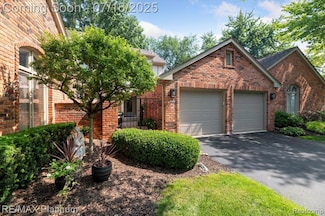 24030 Bingham Pointe Dr Unit 3, Bingham Farms, MI 48025