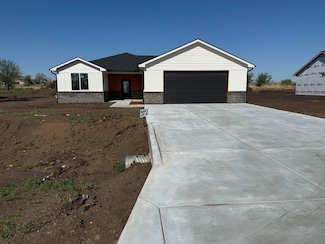 233 S Sycamore St, Valley Center, KS 67147