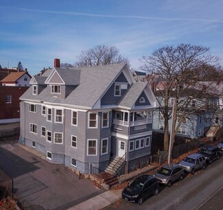 6 Chestnut St Unit 4, Gloucester, MA 01930