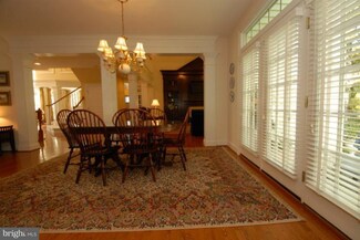 12810 Navigators Ln, Gaithersburg, MD 20878