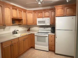 354 Burgundy H Unit H, Delray Beach, FL 33484