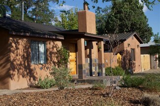 304 Morningside Dr NE, Albuquerque, NM 87108
